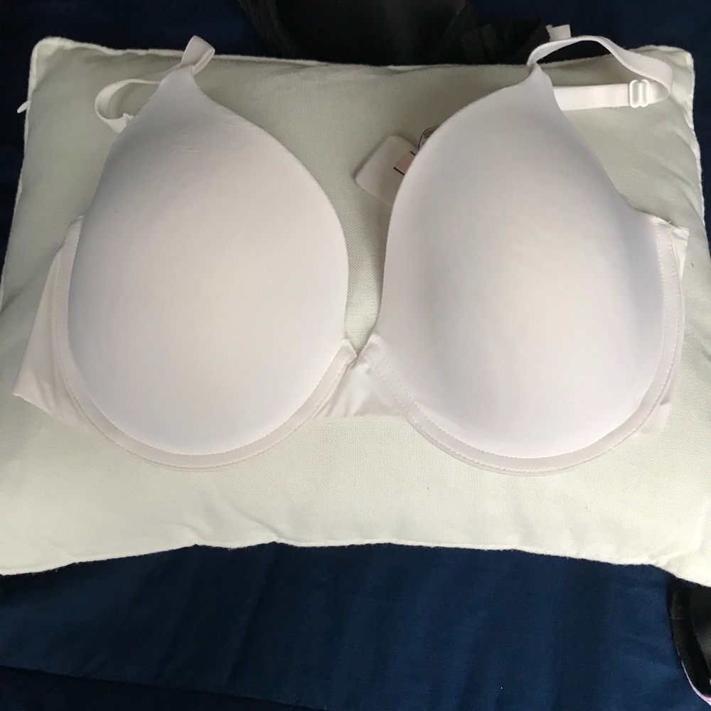 New Pink Victoria Secret t shirt  bra